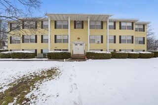 Building Photo - Manor Village Apartments