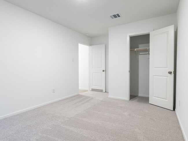 Building Photo - 31406 Pratola Serra Cir