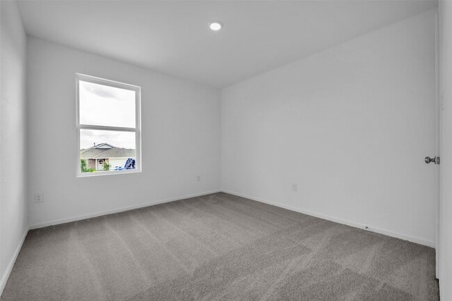 Building Photo - 26710 Willow Ln