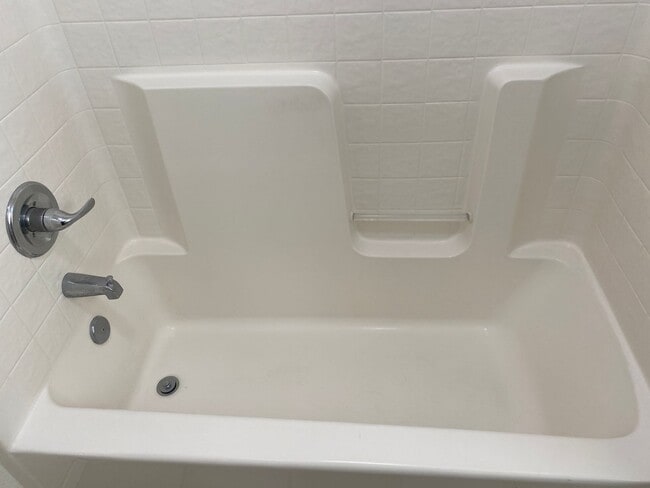 Building Photo - Tulare