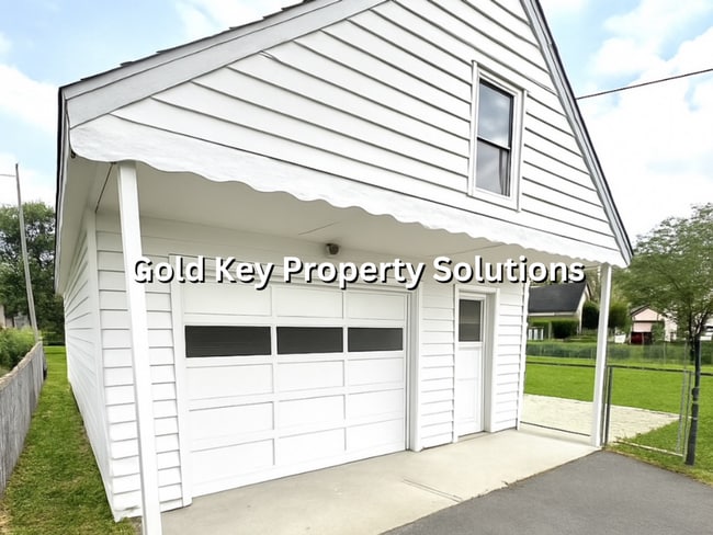 Building Photo - **Single Family Home for Rent in Elwood** ...