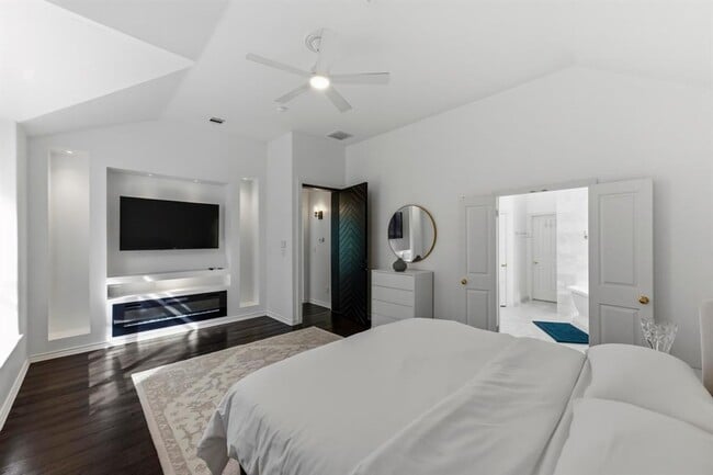 Building Photo - 6405 Aden Ln