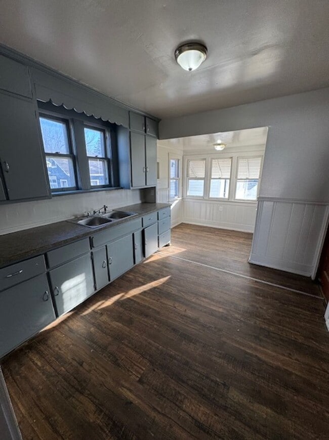 Building Photo - 4021 Lafayette St