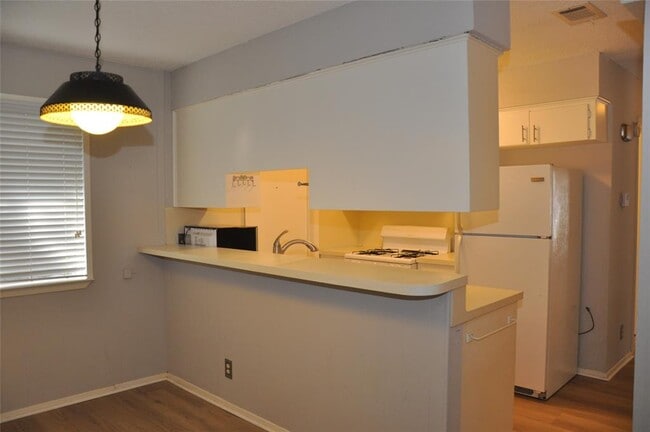 Building Photo - 2011 Gathright Cove