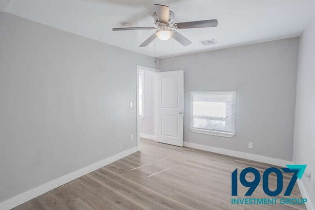 Building Photo - Completely Updated 3-Bed, 2-Bath Home in OKC - Move In Now & Get 50% Off Your First & Second Mont...