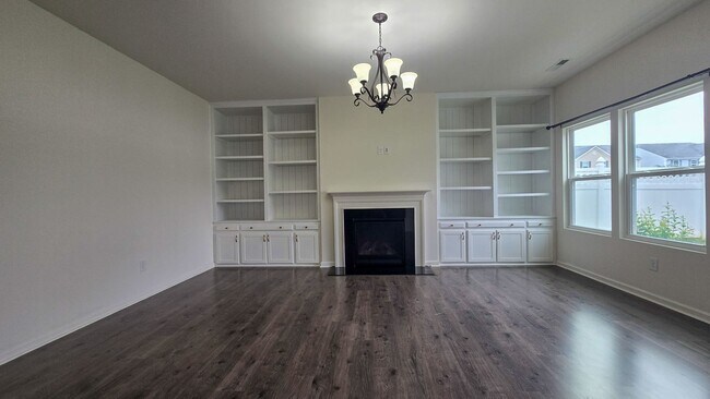 Building Photo - 489 Green Arbor Ln