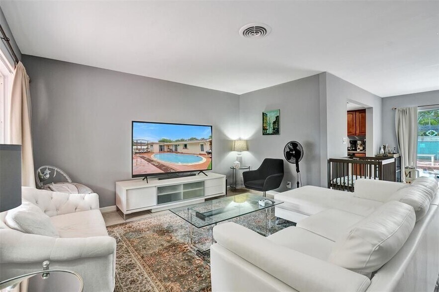 Building Photo - 6210 NE 21st Rd