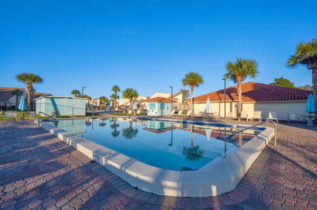 Building Photo - 17462 Front Beach Rd