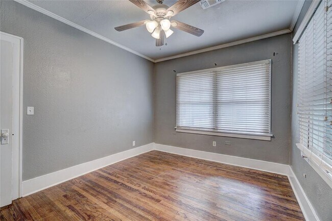 Building Photo - 3711 N Military Ave