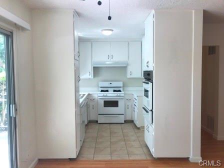 Building Photo - 2109 W 157th St