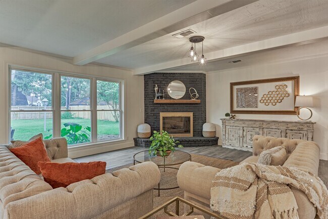 Building Photo - 6214 Fawnwood Dr