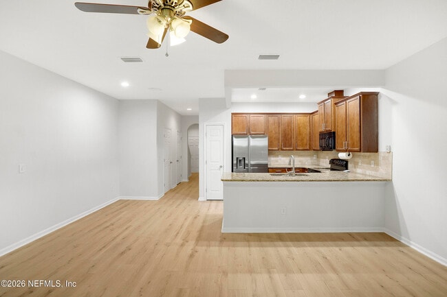 Building Photo - 13305 Solar Dr