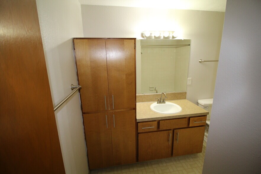 Bathroom vanity - 4614 Lower Dr