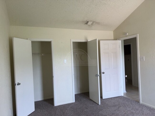 Building Photo - 2224 Spicewood Dr