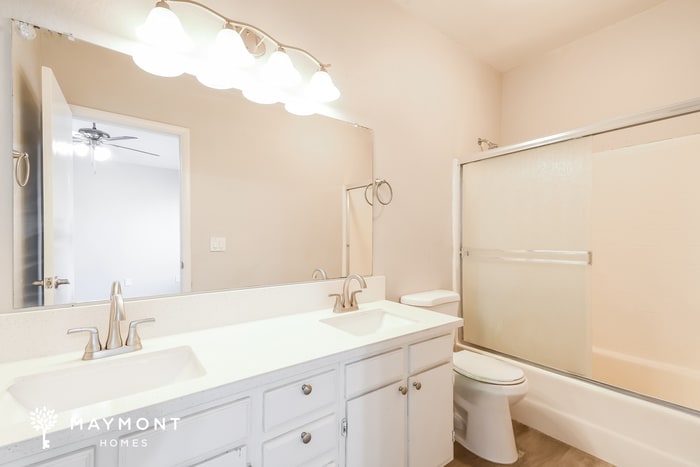 Building Photo - 1423 N Dana St