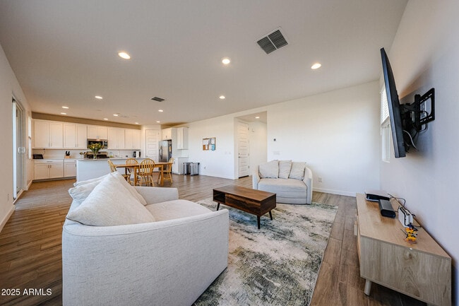 Building Photo - 8334 E Paloma Ave