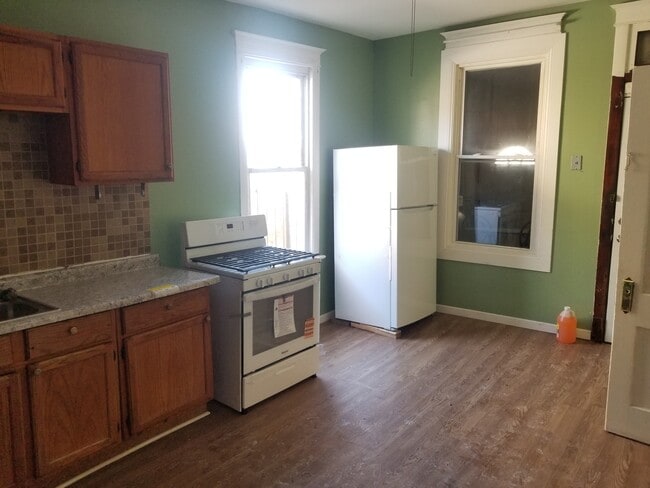 Building Photo - 2453 W 46th Pl