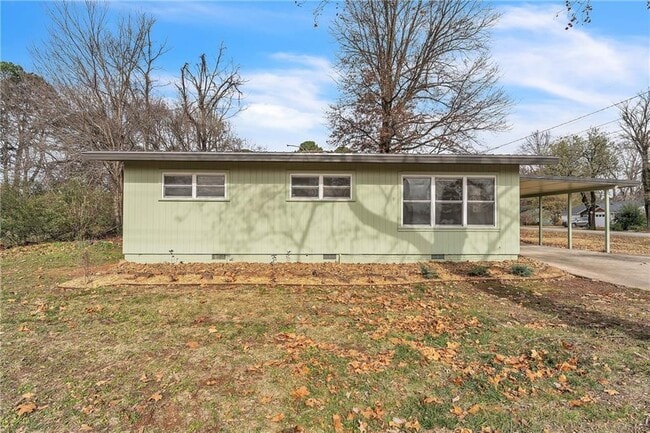 Building Photo - 3070 W Mt Comfort Rd