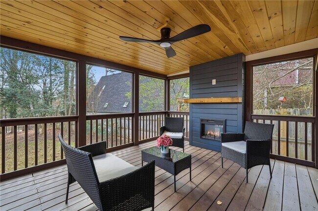 Building Photo - 2130 Cove Trail