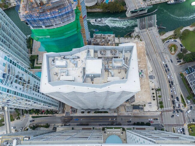 Building Photo - 77 SE 5th St