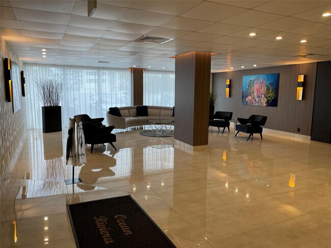 Building Photo - 3550 Galt Ocean Dr