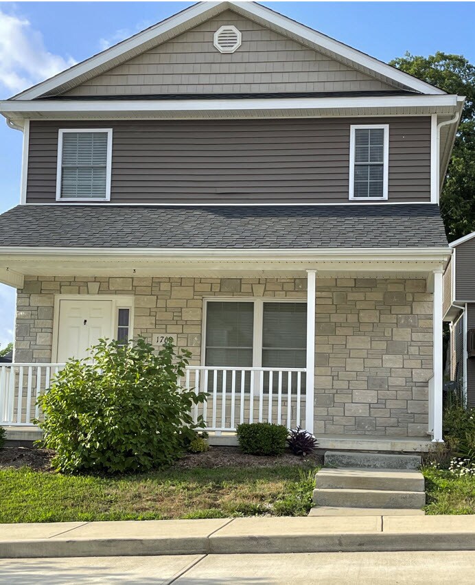 Building Photo - 1768 W Countryside Ln