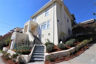 Building Photo - Coveted Piedmont Craftsman Home