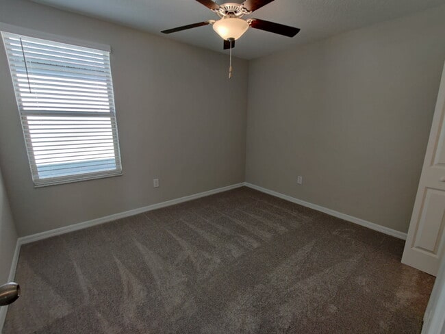 Building Photo - 7115 Samuel Ivy Dr