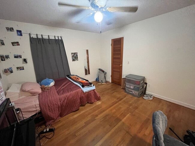 Building Photo - 205 Sunrise Ln
