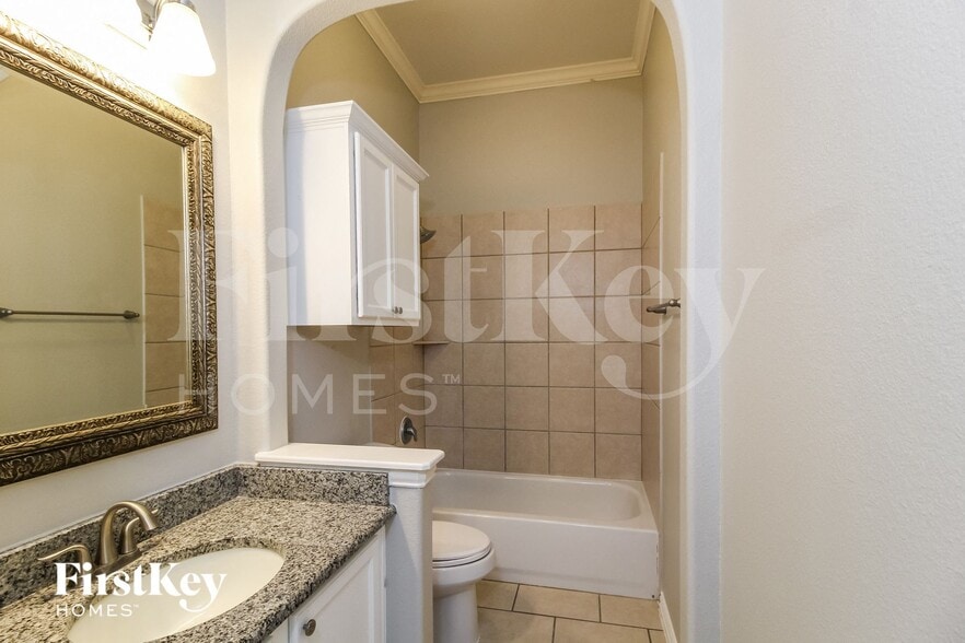 Building Photo - 15024 Spruce St