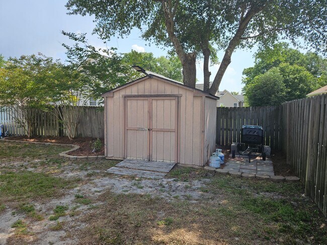 Building Photo - 142 Shellbank Dr
