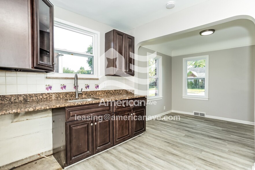 Building Photo - 4014 Somerset Ave