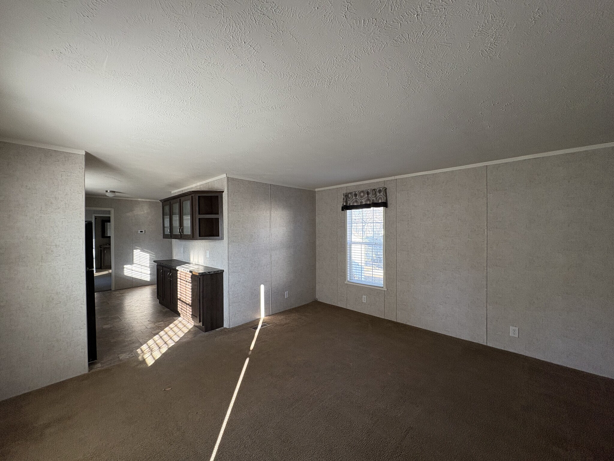 Building Photo - 12 E Manor St