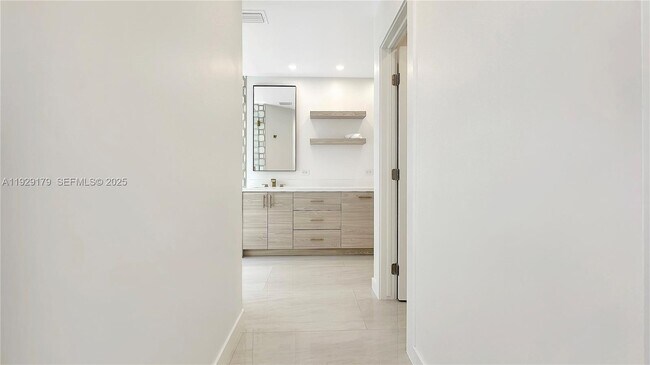 Building Photo - 600 Stanton Dr