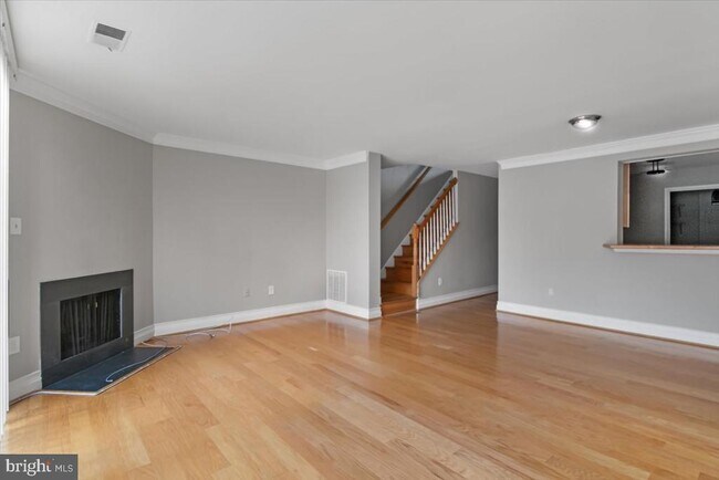 Building Photo - 1775 S Hayes St