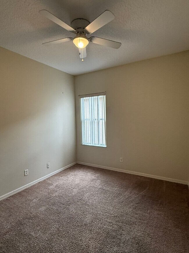 Building Photo - Chickasaw Place 3 Bedroom +Office or 4th B...