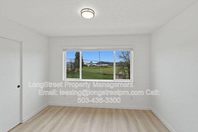 Building Photo - 828 S 19th St