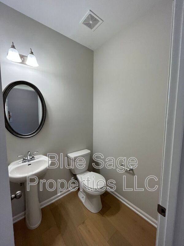 Building Photo - 16423 Demi Dr