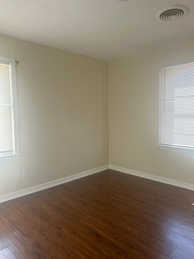 Building Photo - 1503 NW 18th St