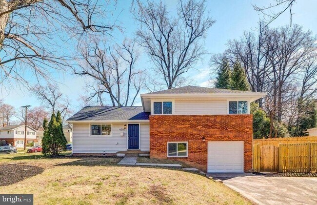 Primary Photo - 4207 Woodland Dr