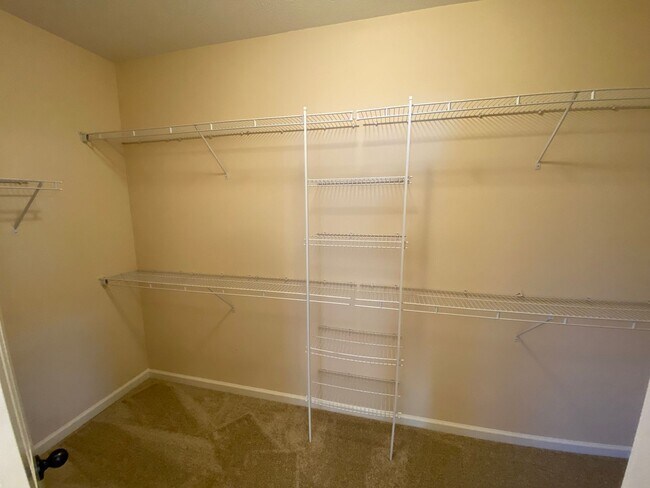 Building Photo - Bartlett 4 Bedroom 2.5 Bath Rental Home in Country Creek Subdivision