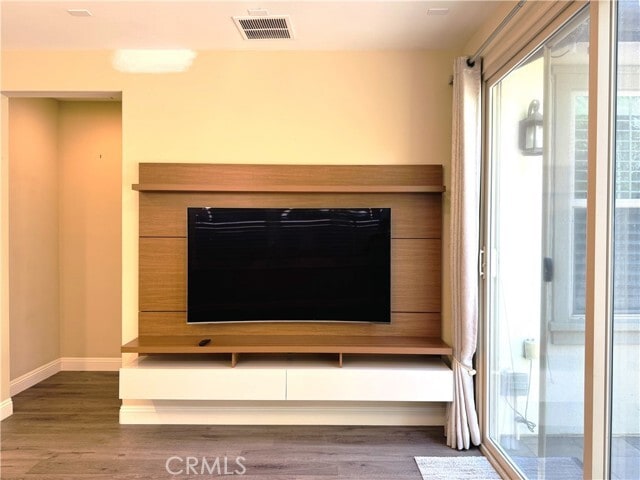 Building Photo - 110 Desert Bloom