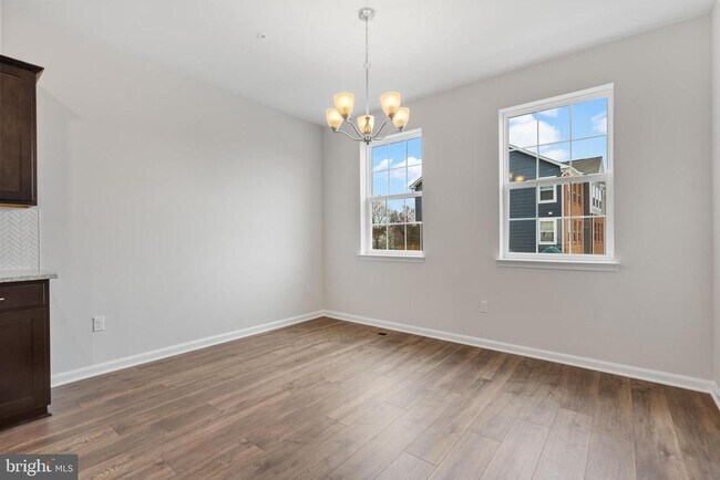 Building Photo - 8704 Tavern St