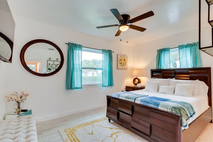 Building Photo - 774 NW 49th St