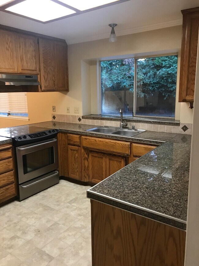 Building Photo - Everything You Need and Want to Call Home!