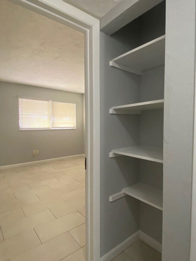 Building Photo - 5219 17th Ave S