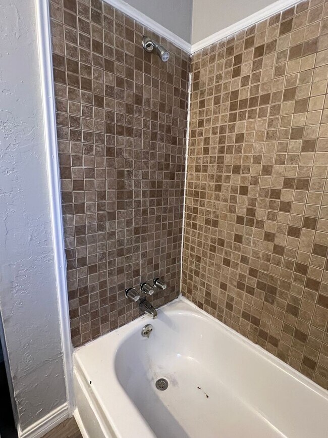 Building Photo - 1403 NW Lindy- COMING SOON!