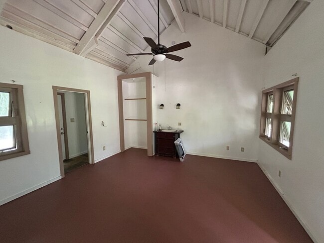 Building Photo - 2 Bedroom 1.5Bath Unfurnished Home