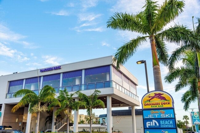 Building Photo - 6708 Sarasea Cir