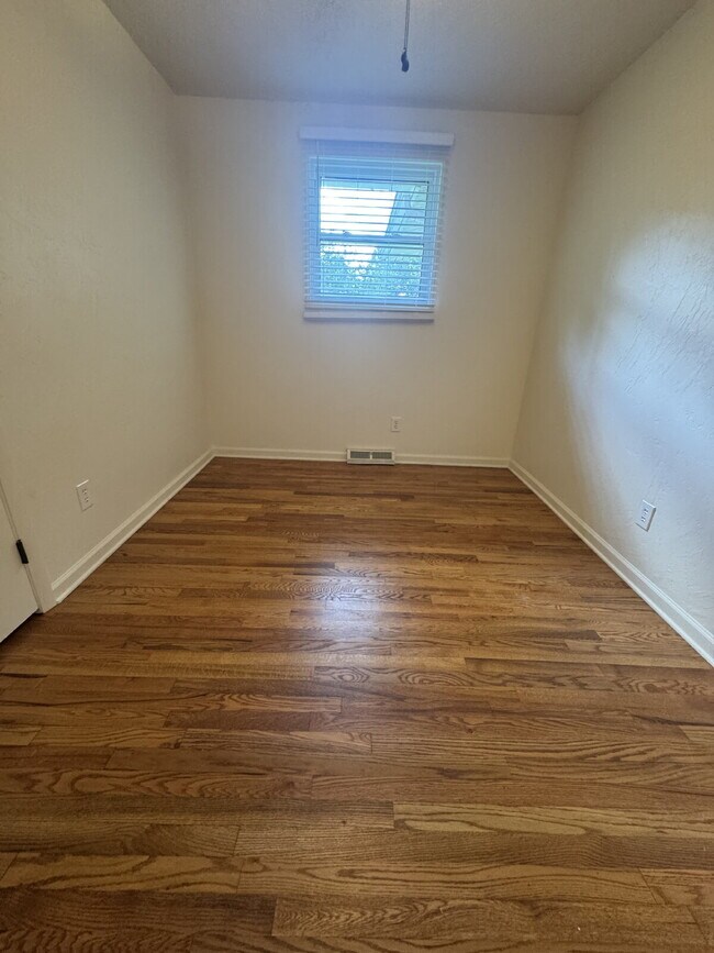 Building Photo - "Charming 3-Bedroom Retreat in Pisgah Fore...
